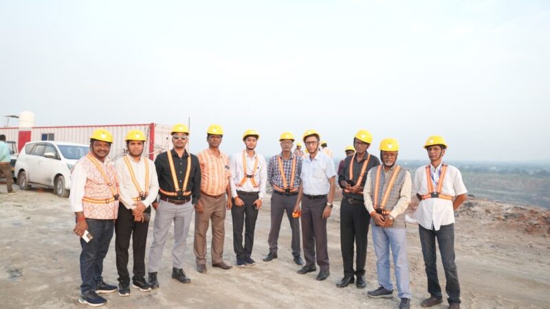 कोयला खदानों को देख विकास की एक और तस्वीर से रूबरू हुआ उत्तराखंड का मीडिया दल
