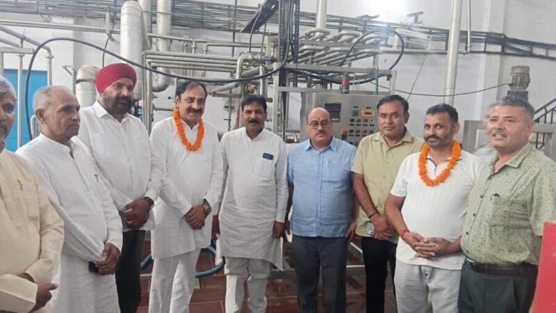 किसान आयोग उपाध्यक्ष ने 20 हजार लीटर क्षमता वाली दुग्धशाला का किया निरीक्षण