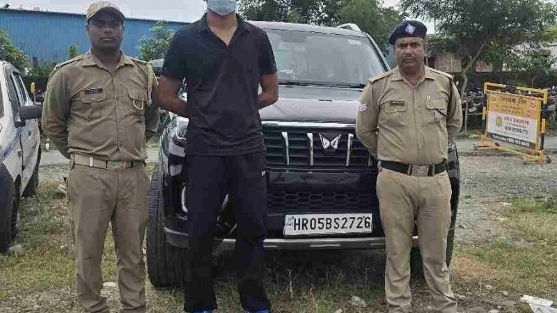 आवासीय कॉलोनी मे कार से स्टंटबाजी करना पडा भारी, शान्ति भंग मे हुड़दंगी गिरफ्तार, कार सीज