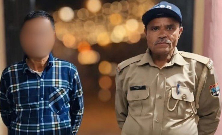 डेढ़ लाख की कीड़ा जड़ी के साथ एक गिरफ्तार