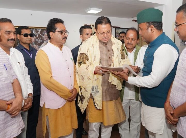 चमोली में मेडिकल कॉलेज की मांग तेज, सीएम धामी से मिले भाजपा नेता