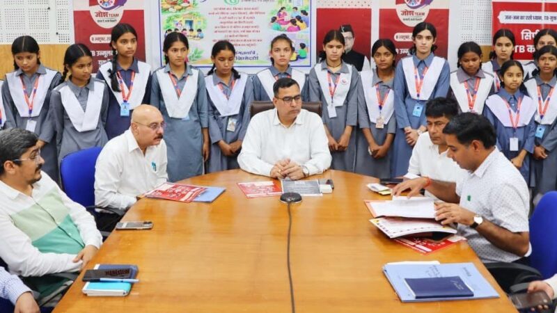 पोषण माह में 7308 गतिविधियां, 4661 घरों तक पहुंचीं आंगनबाड़ी कार्यकत्रियां