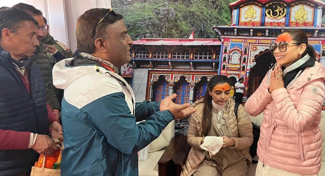 बदरी-केदार के दर्शन को पहुंचीं अभिनेत्री रानी मुखर्जी