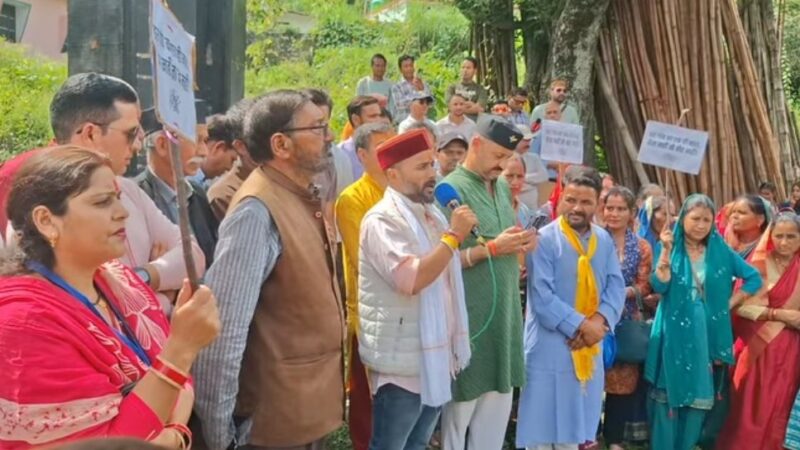 सिमली अस्पताल पर आर-पार की लड़ाई, पदयात्रा देहरादून रवाना