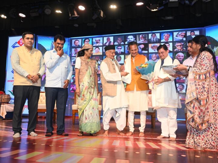 उत्तराखण्ड : देवभूमि के लोक कलाकारों की स्मृति को नमन
