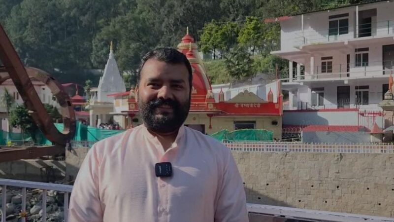 कैंची धाम पहुंची ‘हनुमान अंश’ की टीम, बाबा नीम करौली का लिया आशीर्वाद