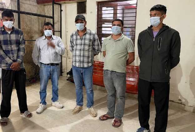 कोटद्वार : शराब पीकर हुड़दंग करने वाले 08 व्यक्तियों के चालान