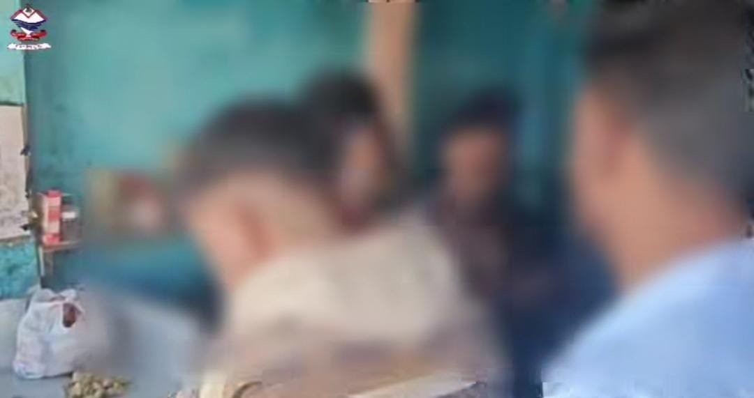 पौड़ी गढ़वाल : होटल में बैठाकर शराब पिलानी पड़ी भारी, होटल स्वामी गिरफ्तार