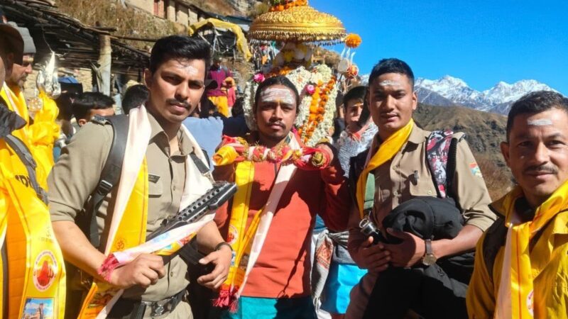कपाट बंद होते ही शीतकालीन प्रवास पर निकले बाबा रुद्रनाथ