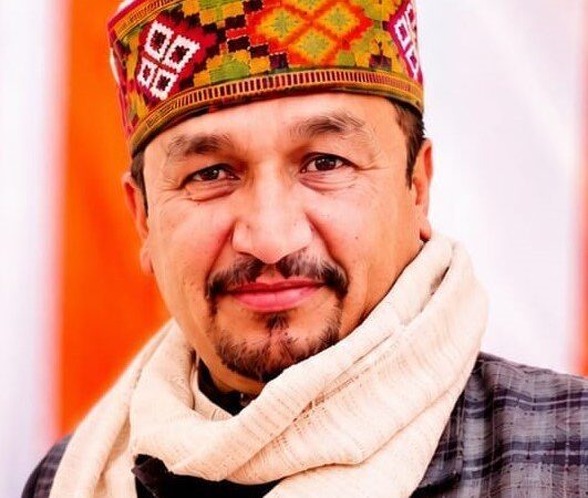 शंख पर सतपाल महाराज के बयान से गरमाई बदरीनाथ की सियासत