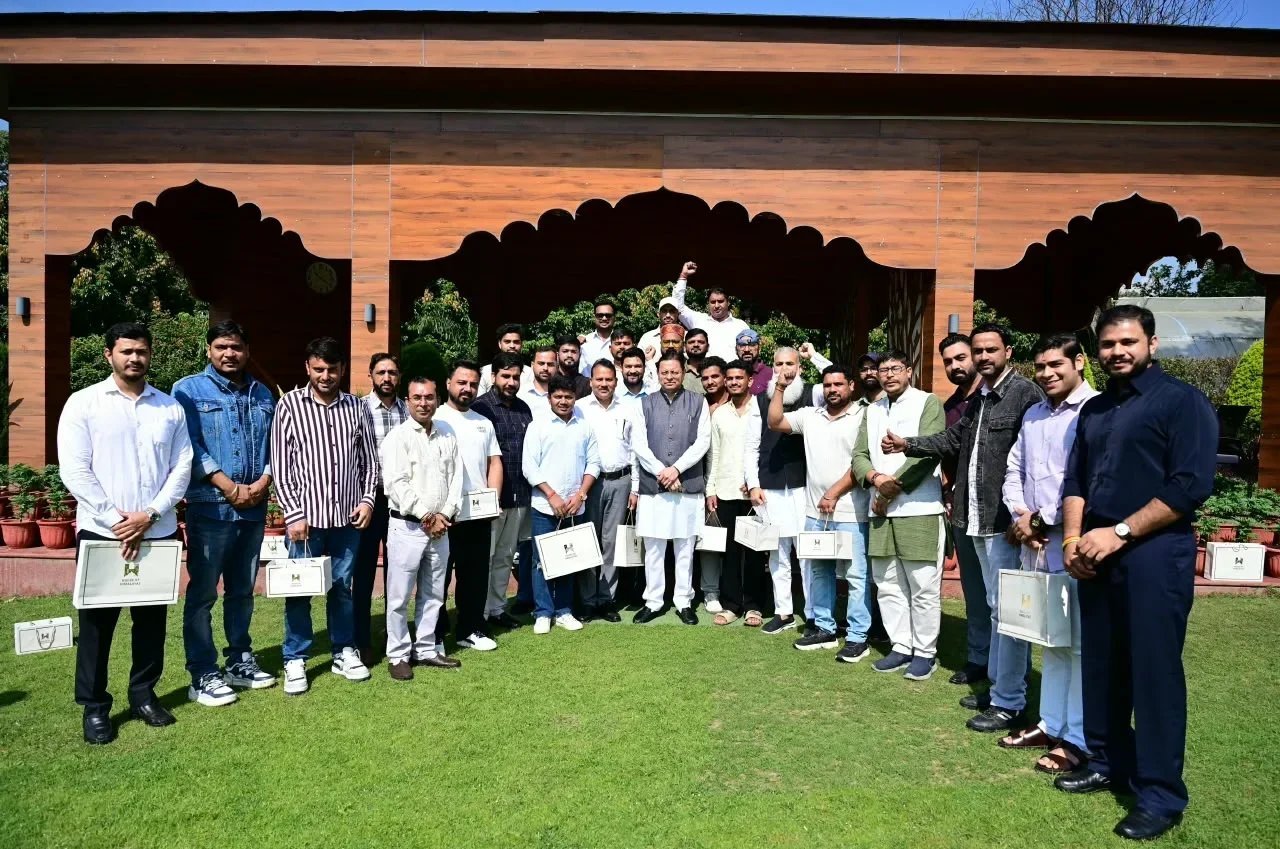 हरियाणा के युवाओं ने मुख्यमंत्री धामी से साझा किए उत्तराखण्ड भ्रमण के अनुभव