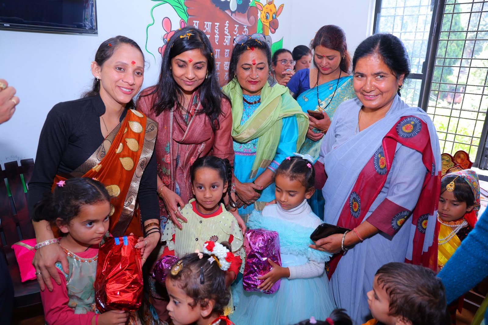 डीएम स्वाति एस. भदौरिया की पहल से बदलेगी आंगनबाड़ी की तस्वीर, प्रोजेक्ट बचपन से 57 केंद्र आधुनिक