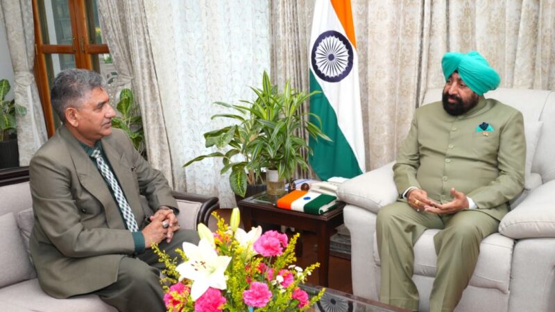 राज्यपाल से सचिव दीपक कुमार ने की शिष्टाचार भेंट