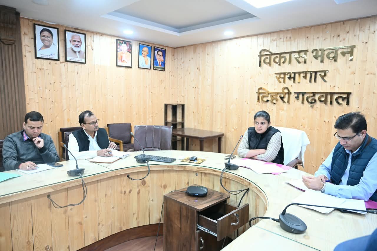 कम मतदान वाले बूथों पर विशेष जागरूकता अभियान चलाएं विभाग – सीडीओ वरुणा अग्रवाल