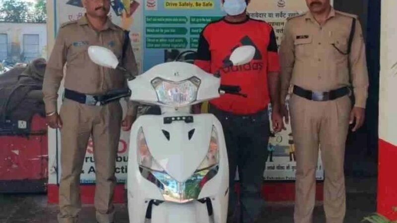 शोरूम में स्कूटी ठगी की घटना को अंजाम देने वाले शातिर ठग को दून पुलिस ने किया गिरफ्तार, मोबाइल पर फर्जी भुगतान दिखाकर हीरो शोरूम से ठगी कर प्राप्त की थी स्कूटी