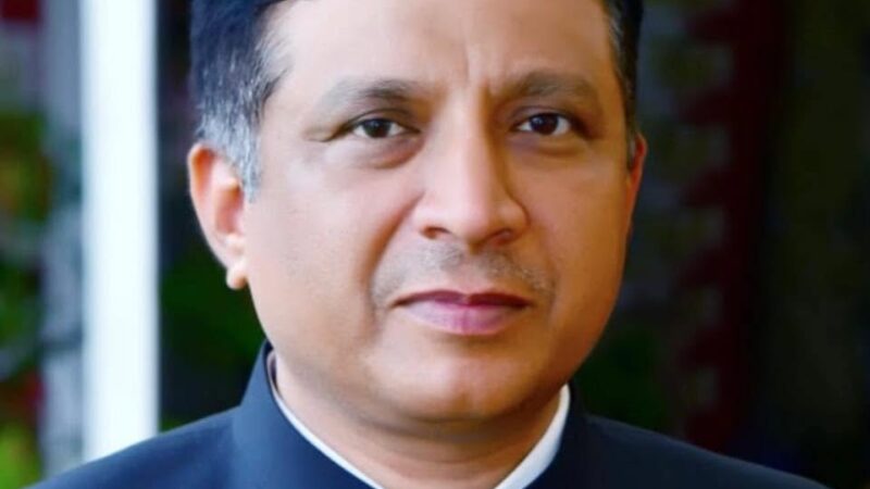 आईएएस बंशीधर तिवारी के नाम से बनी फर्जी फेसबुक आईडी, रहें सतर्क!