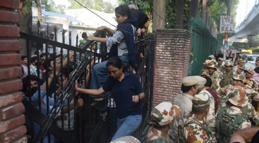 जामिया में छात्रसंघ चुनाव की मांग पर आंदोलन खत्म, प्रशासन ने मानीं तीन प्रमुख मांगें